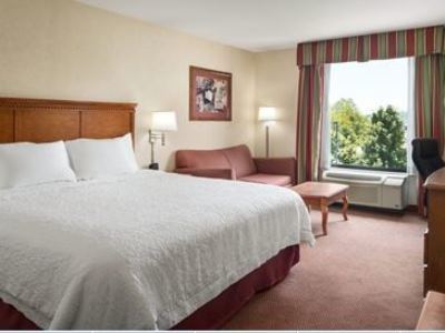 Hampton 3*